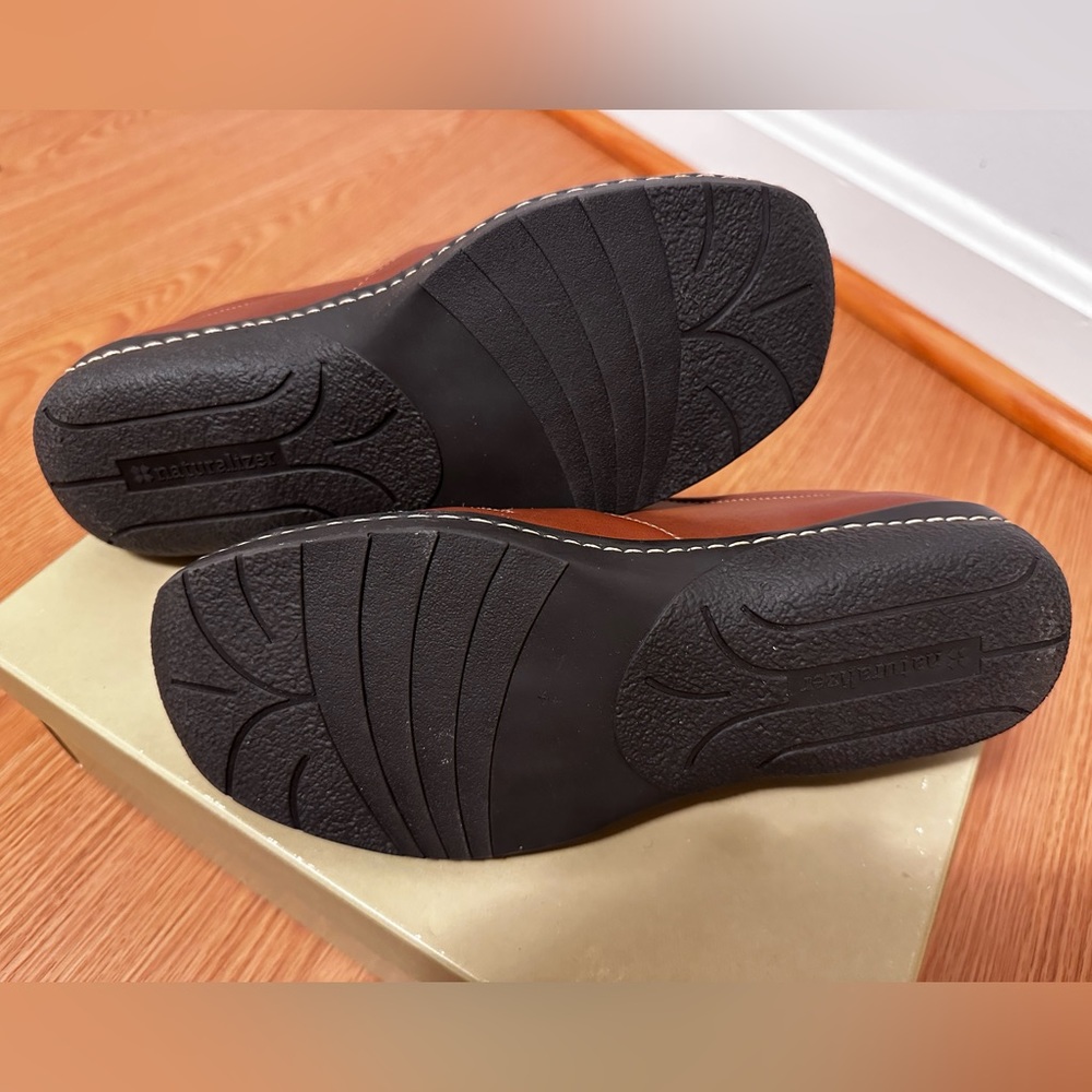 Women’s Naturalizer Marsen Cavalier T-Strap Size 7 Brown Leather Comfort Shoes - Picture 6 of 7